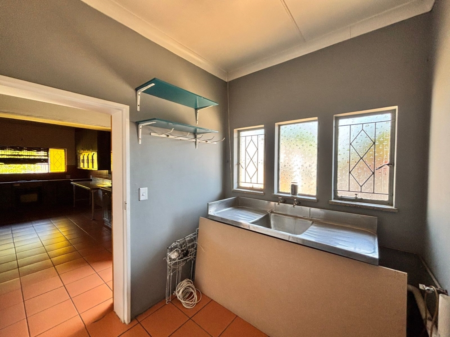 5 Bedroom Property for Sale in Parys Free State